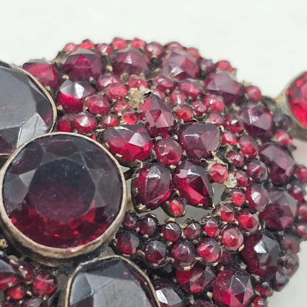 Vtg Bohemian Czech Garnet Brooch Deep Red Victorian Style Floral Cluster 2.5